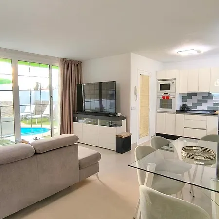 Hei Hei And Pua - Heated Pool, Priv Parking, Fibre Net, וילה *