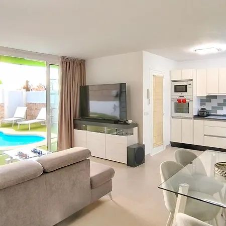 Hei Hei And Pua - Heated Pool, Priv Parking, Fibre Net, Villa